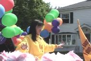 Image for article Les pratiquants du Falun Dafa ont participés à la plus grande Parade de la Fête Nationale dans le Maine (Photos)