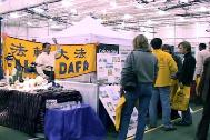 Image for article Michigan : Présentation du Falun Dafa et clarification des faits à l'Expo Corps et Esprit (Photo)