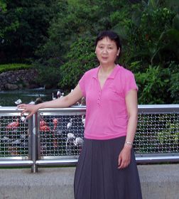 Image for article Une employée modèle nationale Mme Zhu Ying de l'agglomération de Xinxiang dans la province de Henan a été persécutée à mort