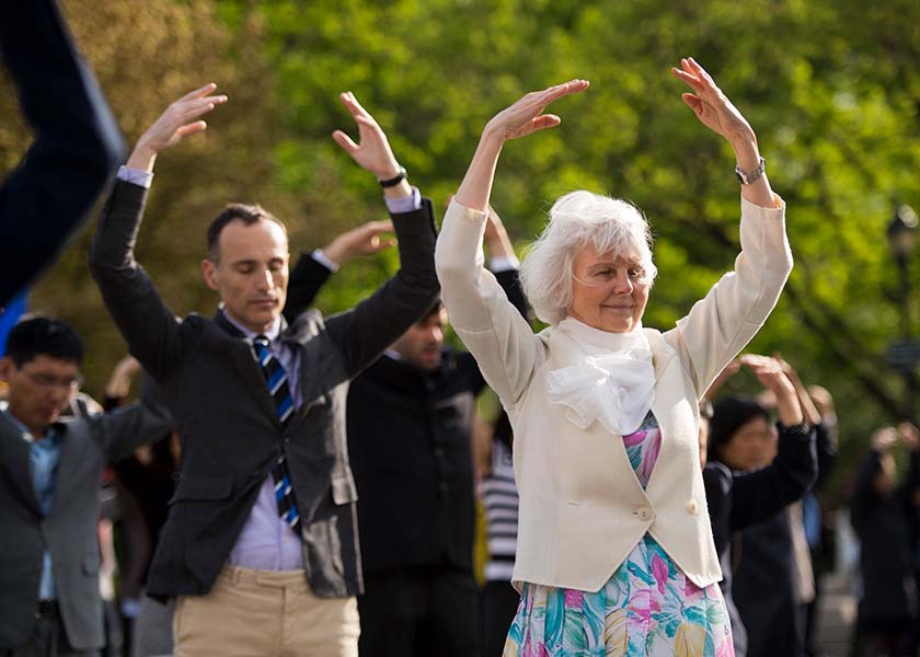 Image for article Terminally Ill Cancer Patient Regains Her Health Thanks to Falun Dafa