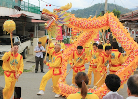 Image for article Falun Gong Practitioners Bring Traditional Culture to Mid-Autumn Celebrations in Malaysia (Photos)