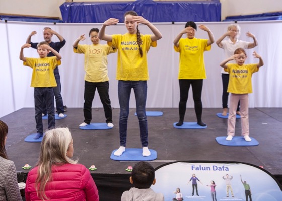 Image for article More Than 200 Want to Learn Falun Gong at Sweden’s Largest Health Expo