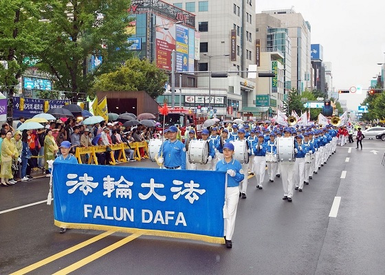 Image for article A Look at Falun Dafa Around the World